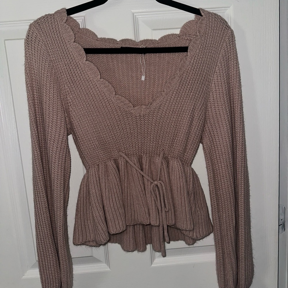 SHEIN Scalloped Knit Sweater in Beige
